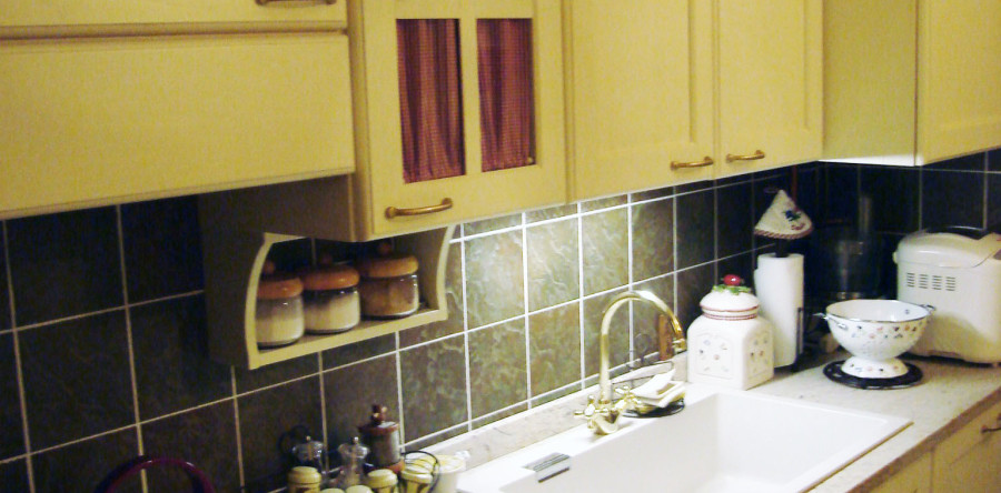 Cucina in stile, rovere laccato bianco